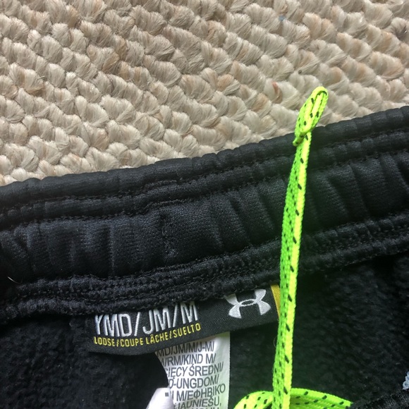 Bundle of four boys athletic pants, size M and L - Picture 4 of 6